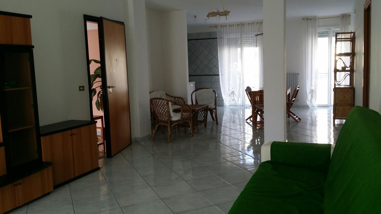 Vacation House A Mola Di Bari Apartment Екстериор снимка